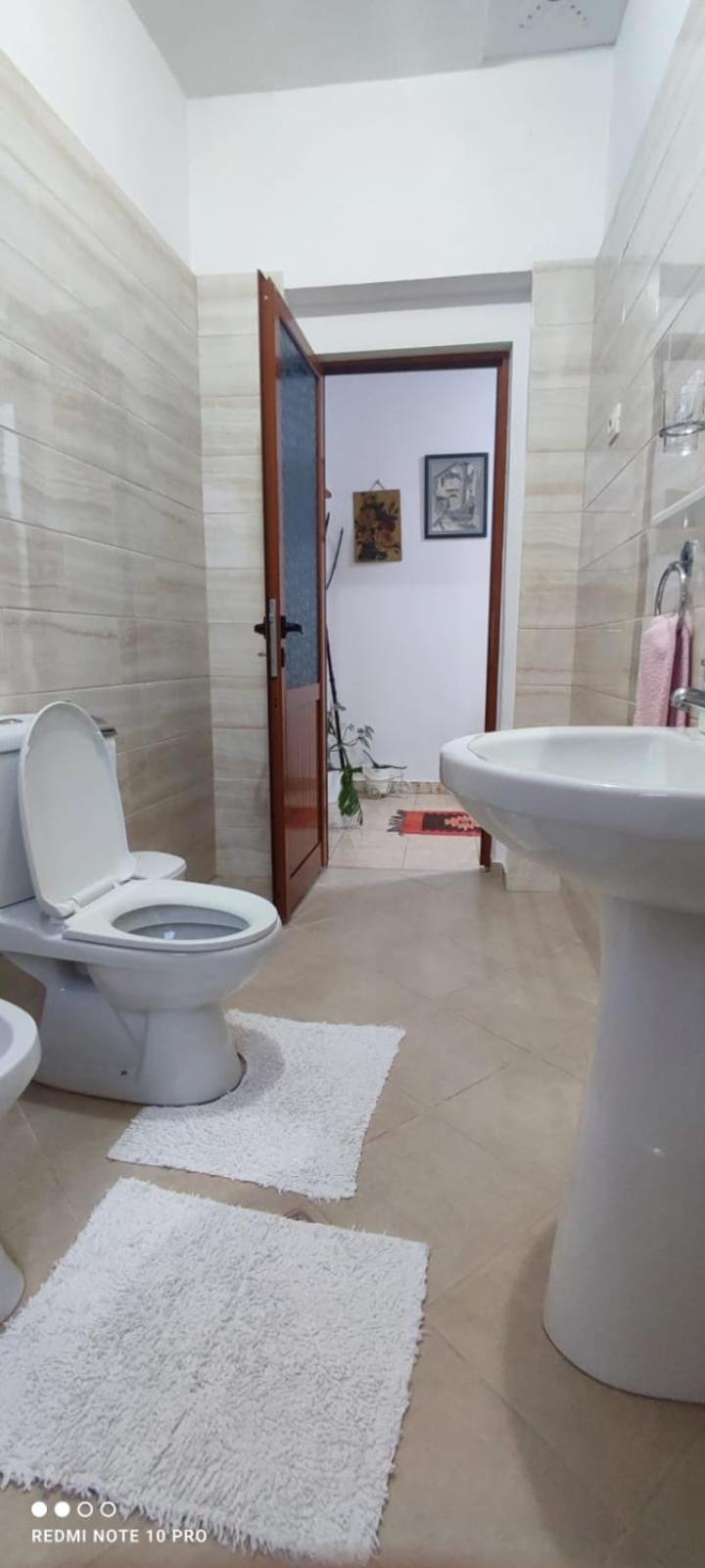Guest House Baba Lluka Berat Exterior photo