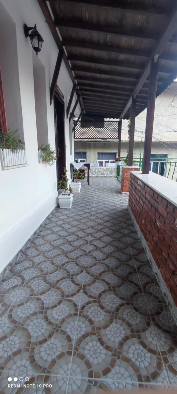 Guest House Baba Lluka Berat Exterior photo