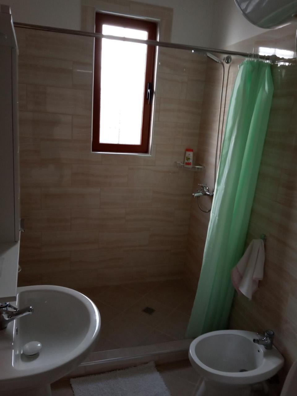 Guest House Baba Lluka Berat Exterior photo