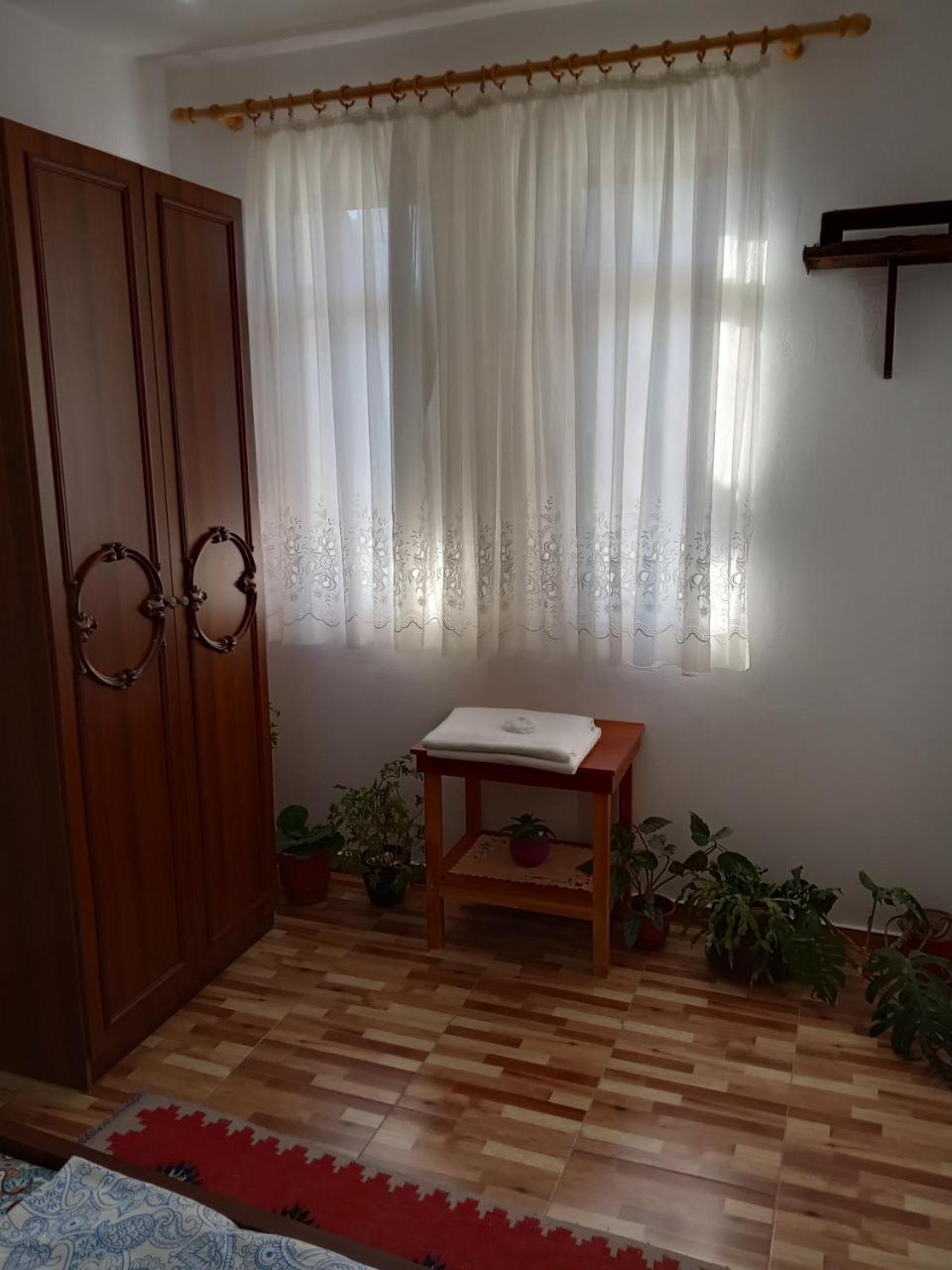 Guest House Baba Lluka Berat Exterior photo